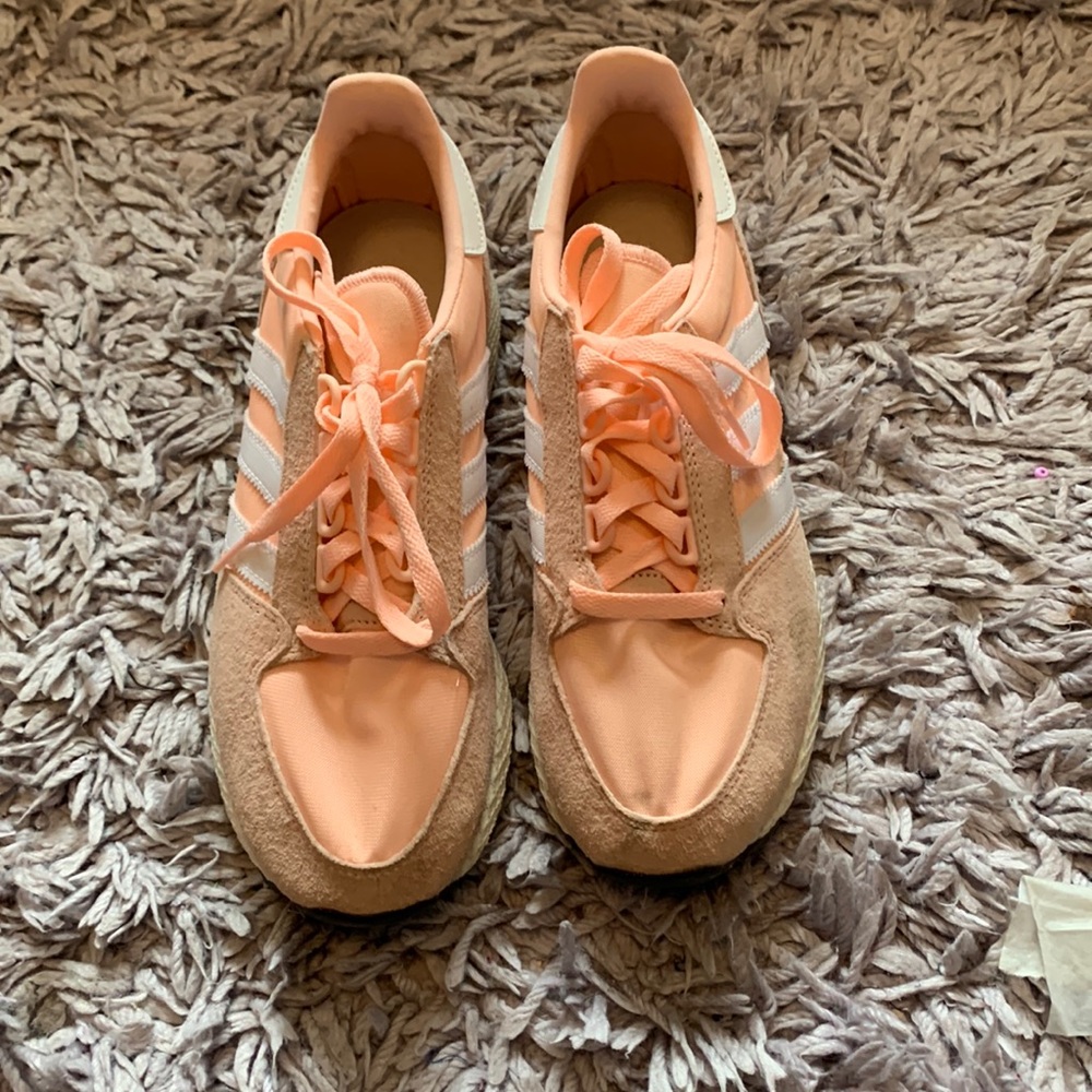 Adidas Sneakers